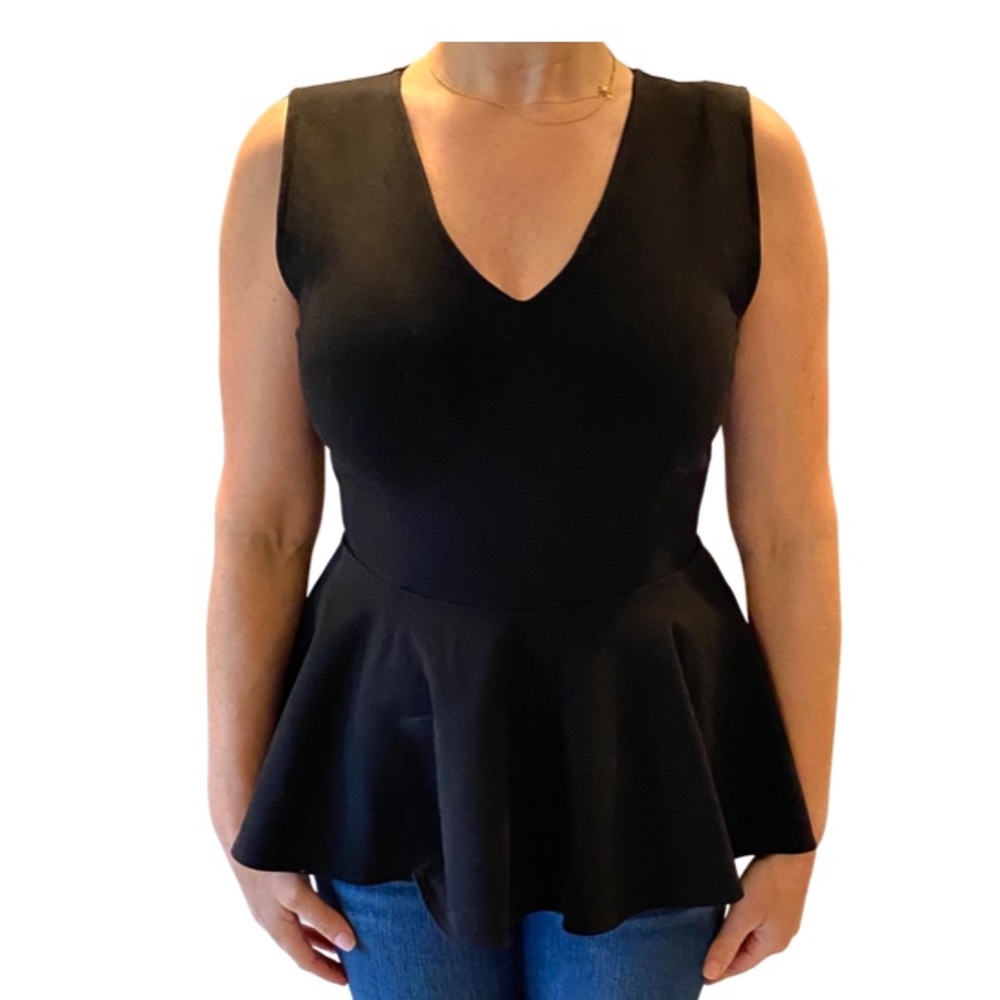 Olivaceous v-neck, sleeveless peplum black top